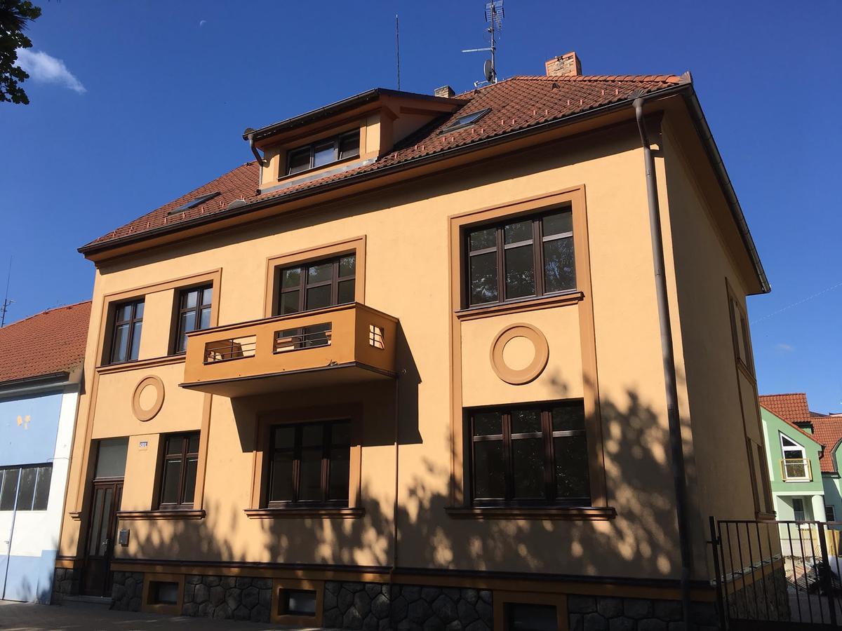 Apartmany Na Sadech Тршебонь Экстерьер фото